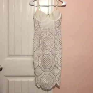 lace bodycon midi dress